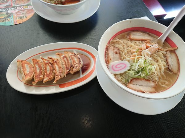 「塩ラーメン大盛￥５５０+餃子￥２４０」@幸楽苑 フォレオ菖蒲店の写真
