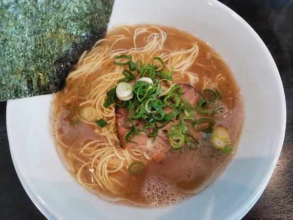 「博多らーめん白」@博多らーめん ひまわりの写真