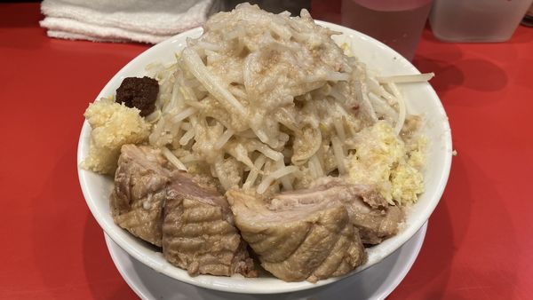 「ラーメン（全増し辛玉）」@用心棒の写真