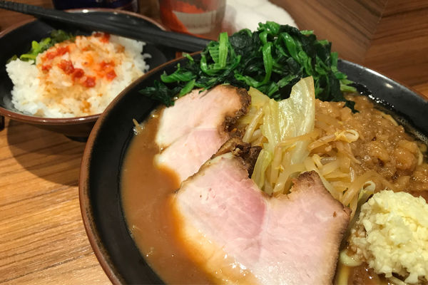 「限定富士郎＋ほうれん草」@横浜家系らーめん 輝道家の写真