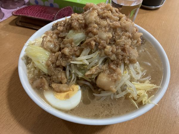 「ラーメン　200g 全マシ＋生姜」@たかふじの写真