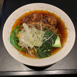 ジェノバ風担担麺 らーめんmicro（チャーシューのせ）