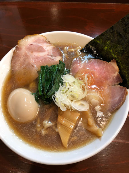 「味玉入り醤油煮干しラーメン」@らーめん 五ノ神精肉店 煮干し編の写真