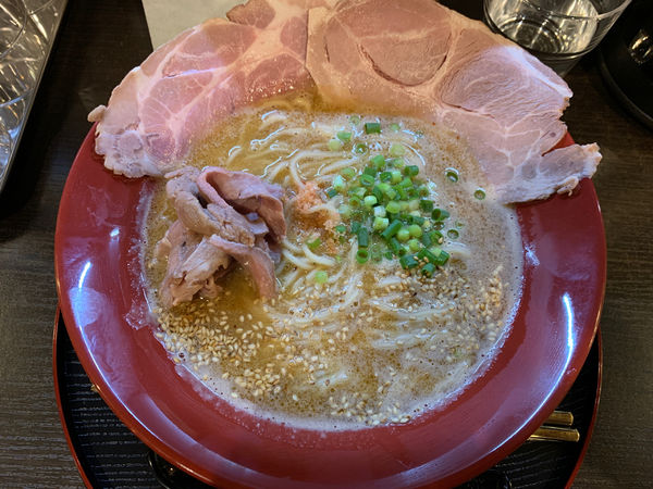 「海老味噌ラーメン　レアチャーシュー増し」@えびそば金行 阿見店の写真