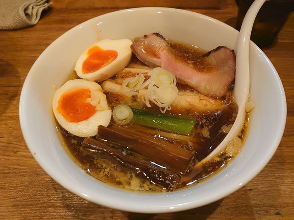 「味玉醤油らぁ麺」@麺処 青野の写真