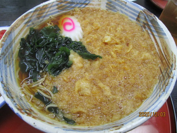 「たぬき蕎麦と半カレーライスset 950円」@そば処 中田屋の写真