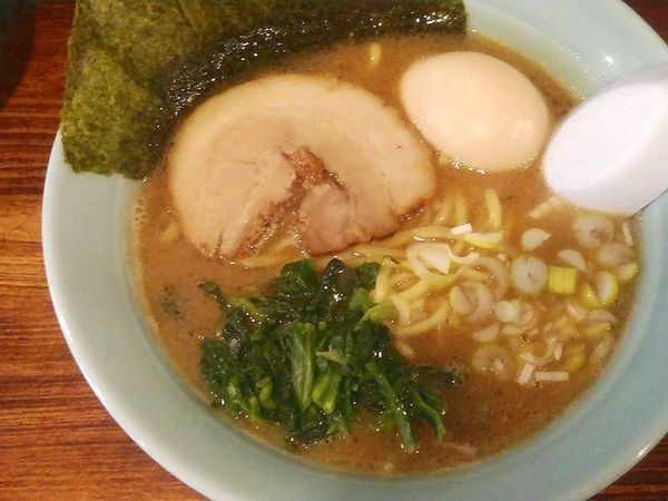 「味玉豚骨ラーメン」@麺工房 武の写真