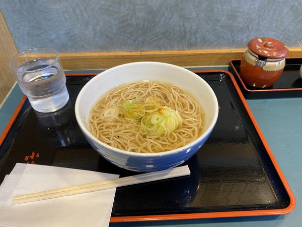 「かけそば(うどん出汁) 290円」@小諸そば 岩本町店の写真