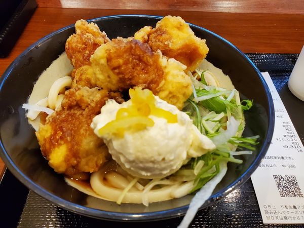 「タル鶏天ぶっかけ・温」@丸亀製麺 横浜アイマークプレイスの写真