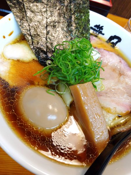 「醤油特ワンタン麺」@らぁめん 葉月の写真