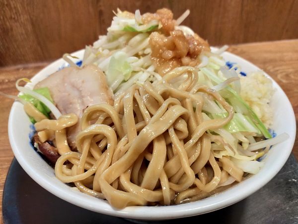 「ラーメン 大盛 麺硬め ヤサイアブラショウガ ¥780」@ジャンクガレッジ 熊谷店の写真