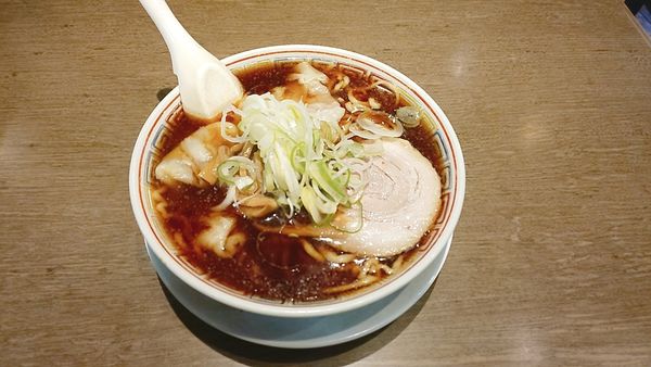 「ワンタン醤油ラーメン」@丸中華そばの写真