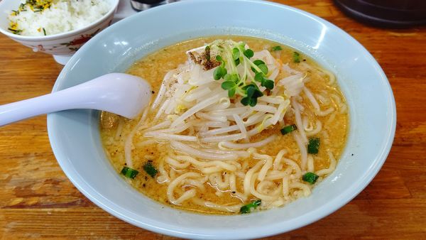 「みそラーメン650円+税&Aランチ餃子+ライス160円+税」@くるまやラーメン 諏訪店の写真
