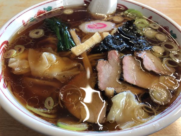 「ワンタンメン」@手打ちラーメン みうらの写真