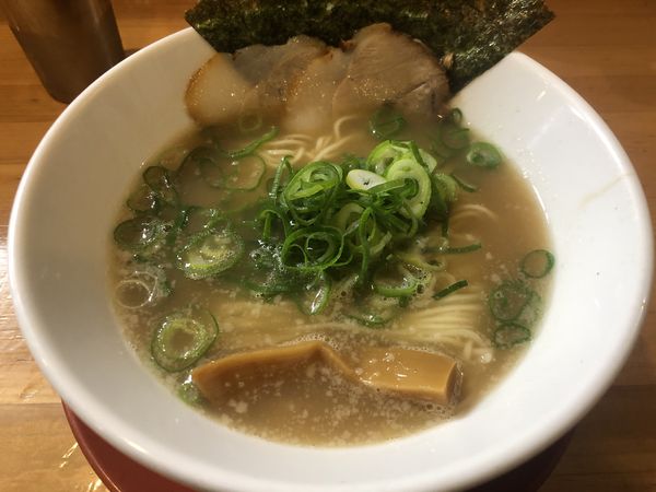 「新恵比朱ラーメン（700円）」@らうめん 恵比朱 京都駅前店の写真