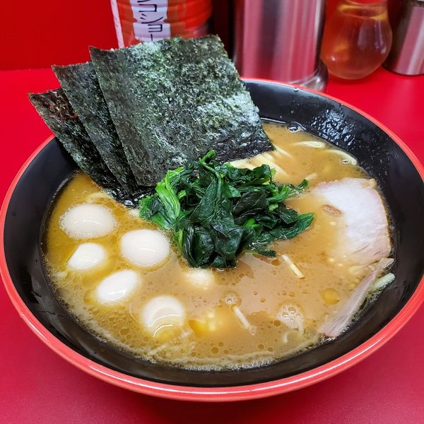 「ラーメン並うずら卵」@横濱家系ラーメン 勝鬨家の写真