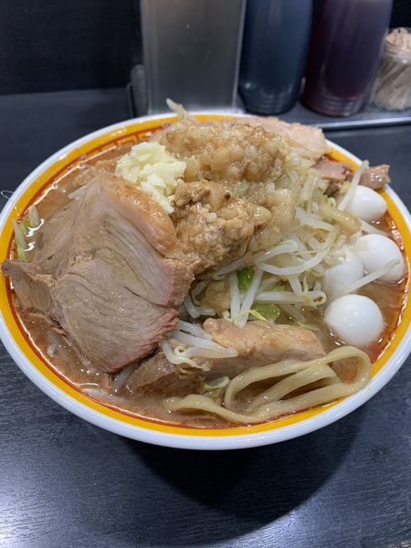 「豚増しラーメン 1000円 うずら 100円」@えどもんどの写真