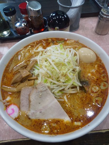 「中華そば(小)700円ワンタン280円野菜120円坦々50円」@所沢大勝軒の写真