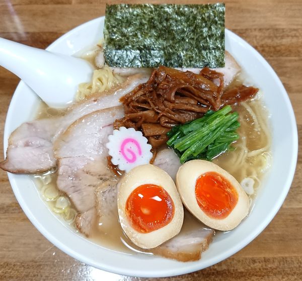 「しおラーメン＋味玉」@オランダ軒の写真