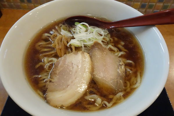 「しょうゆらーめん」@麺や うから家からの写真