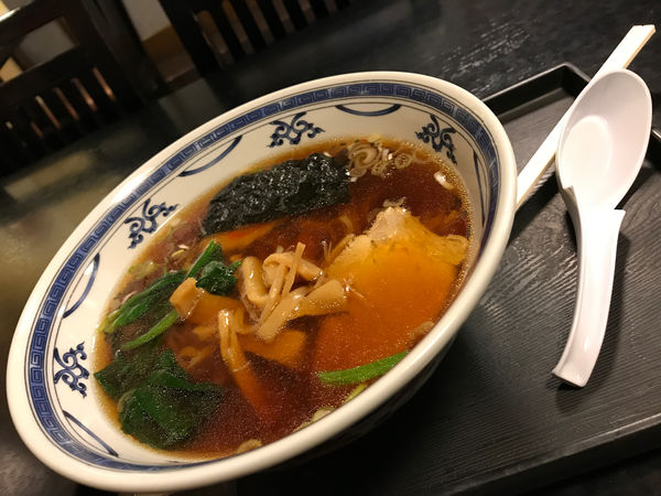 「らーめん（手打麺）　520円」@三松会館の写真