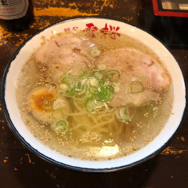 「自家製チー油の塩ラーメン」@麺や 雷桜の写真