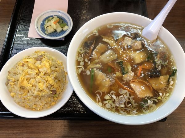 「五目ラーメン　半チャーハン」@ラーメン処 超くいしんぼの写真
