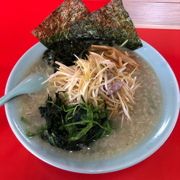 「ネギラーメン＋ほうれん草」@ラーメンショップ 結城東店の写真
