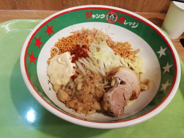 「まぜそば」@ジャンクガレッジ カインズ羽生店の写真