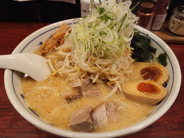 「味噌でっかいどう１２００円」@北海道らーめん ひむろ 上野店の写真