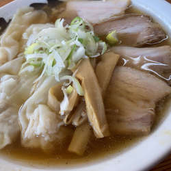 肉ワンタン麺