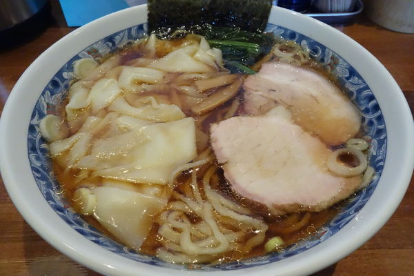 「手打ちワンタン麺」@自家製手打中華そば もり中の写真