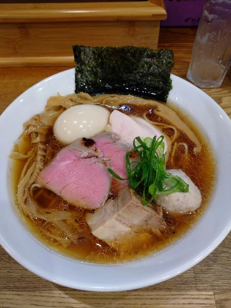 「特製地鶏 醤油+瓶ビール」@自家製麺 純の写真