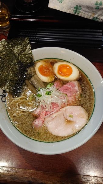 「煮干らぁめん背脂」@らあめんCloverの写真