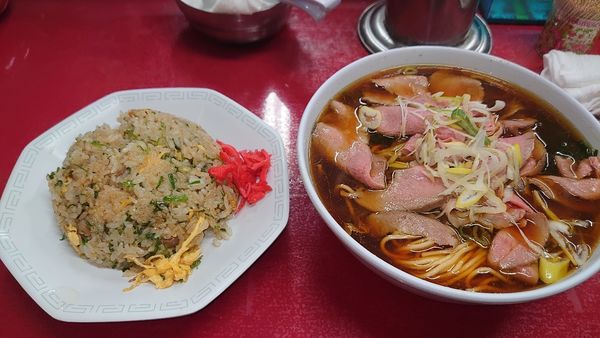 「チャーシューメン、チャーハン」@とん平食堂の写真