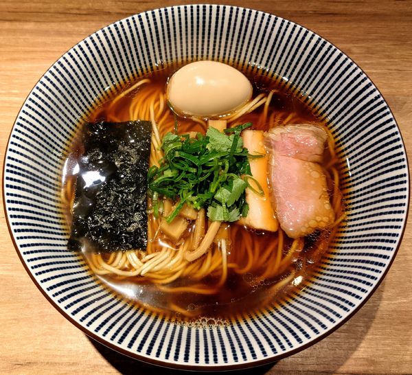 「黒旨味玉中華soba」@中華soba いそべの写真