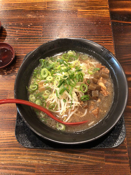 「牛すじラーメン」@さん源醤 長田店の写真
