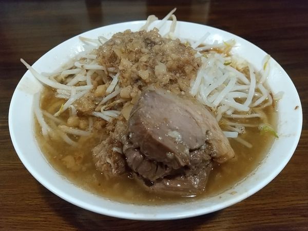 「ラーメン(にんにく少なめ 脂)」@道の途中の写真