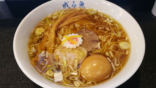 「味卵中華そば」@煮干し中華そば 成る魚の写真