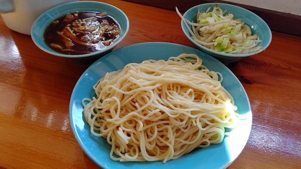 「つけそば麺大盛８００円＋野菜１００円」@つけそば 麺吉の写真