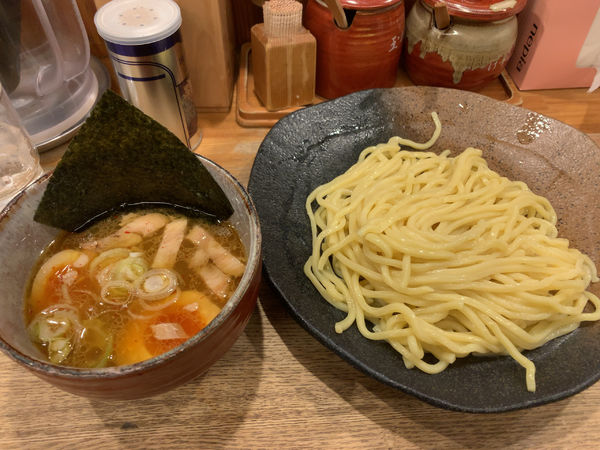 「つけ麺(並・味玉付き920円)」@つけ麺屋 やすべえ 新宿店の写真