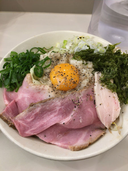 「まぜそば」@濃菜麺 井の庄 荻窪店の写真