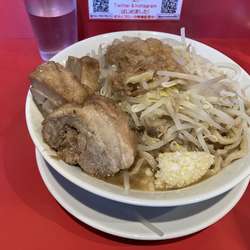 ラーメン　極太麺　200g 豚マシ