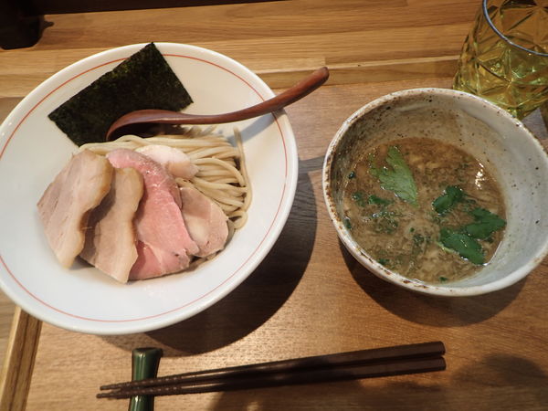 「濃厚煮干しつけ麺(900円)」@(SCLabo)の写真