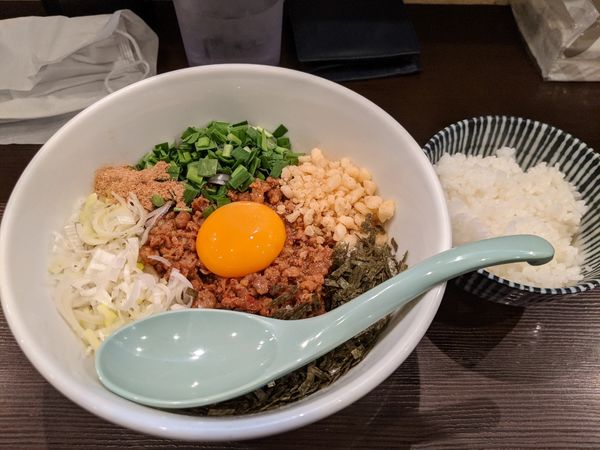 「台湾まぜそば　830円+ランチ少ライス無料」@ライトニングファイヤーの写真