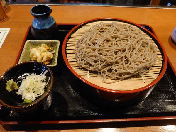 「ざるそば (十割)」@自家製粉高遠そば 華留運の写真