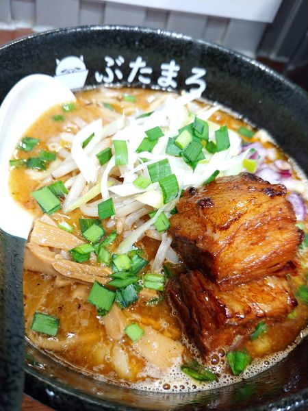 「味噌らーめん」@らーめんぶたまろの写真