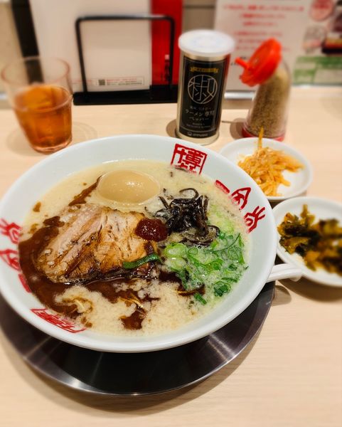 「玉子赤丸（バリ固￥1012）」@博多一風堂 浅草橋本舗の写真