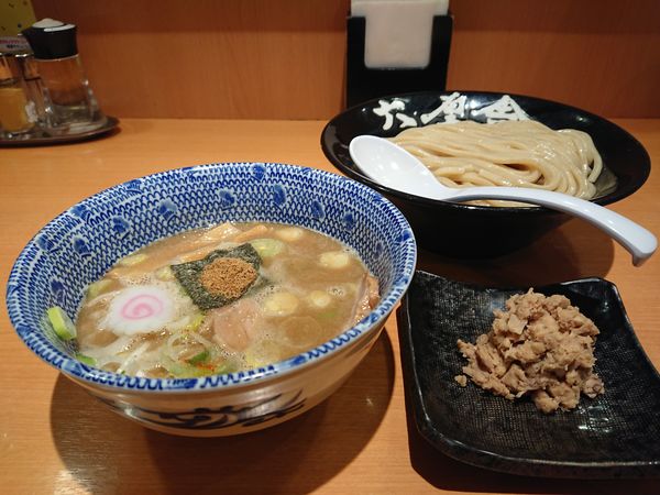 「つけめん＋豚ほぐし」@六厘舎の写真