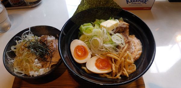 「Bランチ（油そば＋ねぎ丼）バター追加」@麺や 越の写真